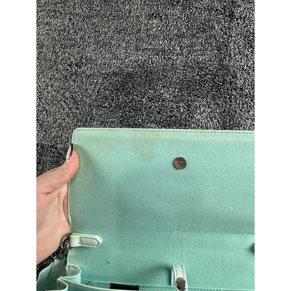 Controller Gear Animal Crossing Sling Bag (Mint Leaves) - Picture 4 of 5